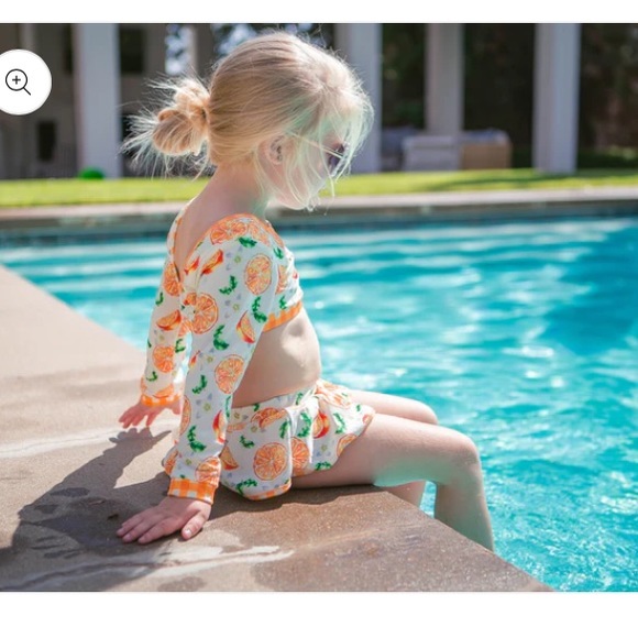 Kids swim - Picture 2 of 2